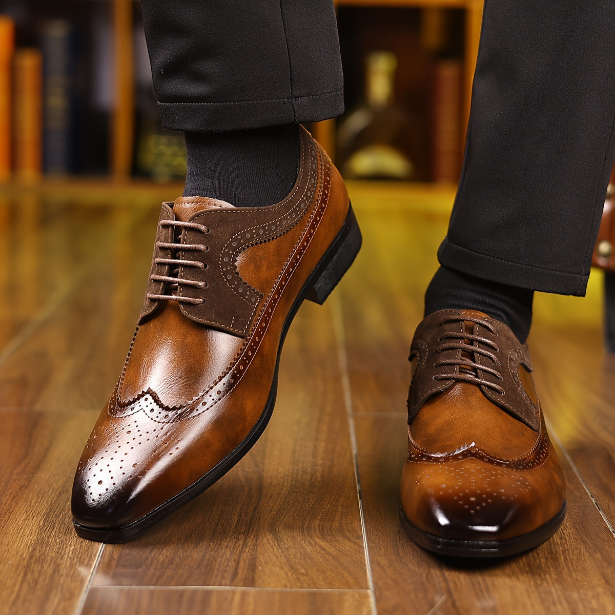 Men’s Two-Tone Wingtip Oxford Brogues – Distinctive Style for Formal and Smart-Casual Wear