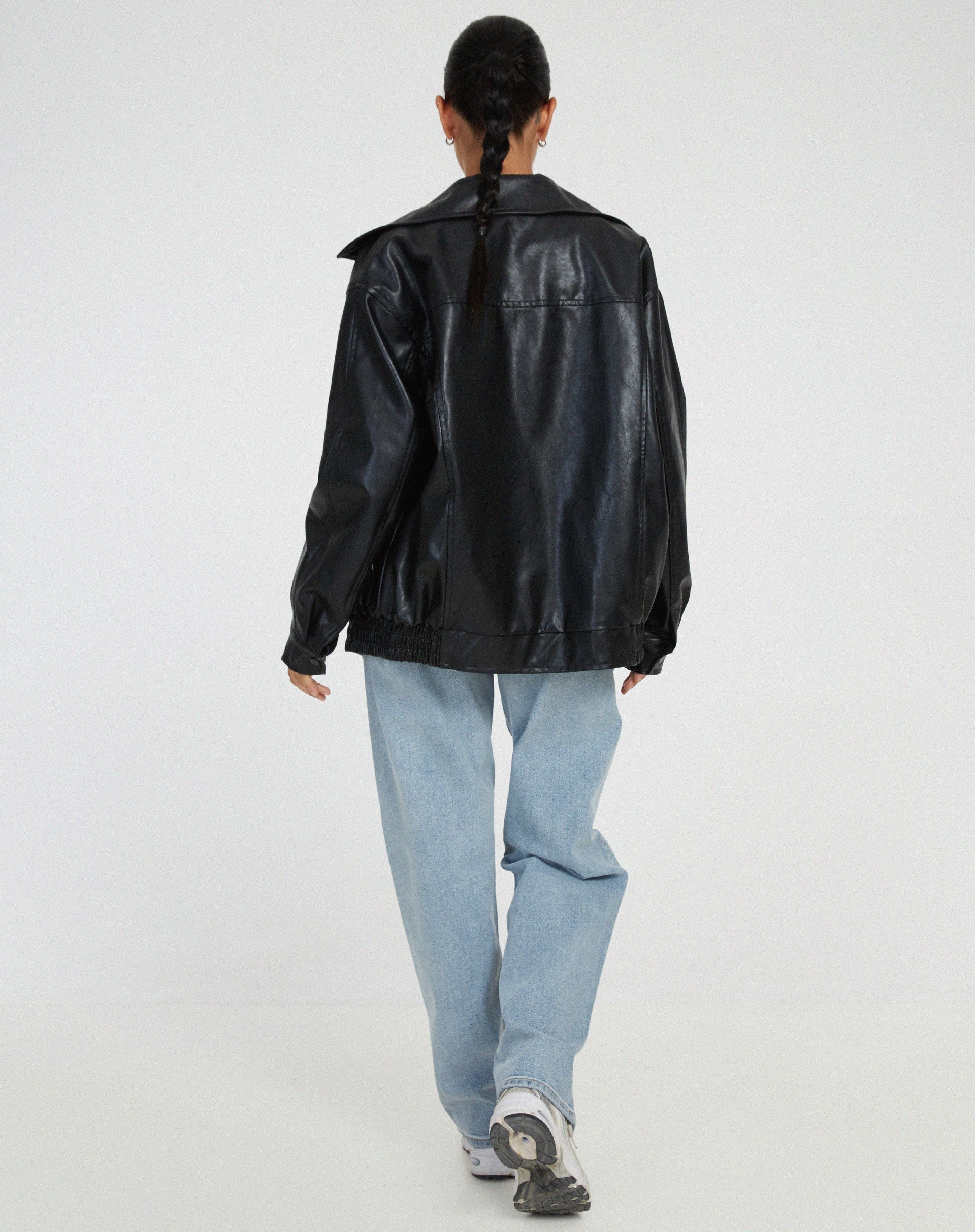 Women’s Leather Jacket – Oversized Fit – Zipper Front – Hip Length Casual Outerwear