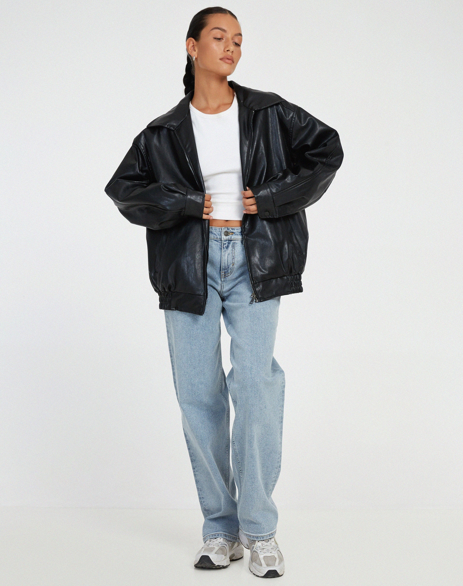 Women’s Leather Jacket – Oversized Fit – Zipper Front – Hip Length Casual Outerwear