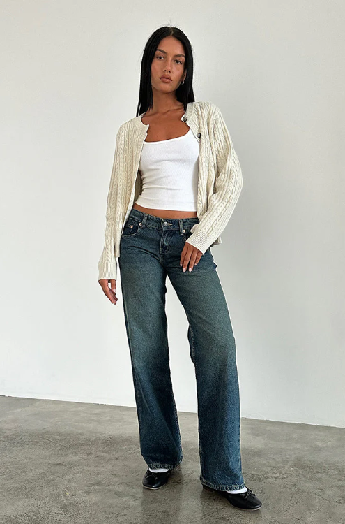 Women’s Low-Rise Wide Leg Jeans – Y2K Inspired Casual Style