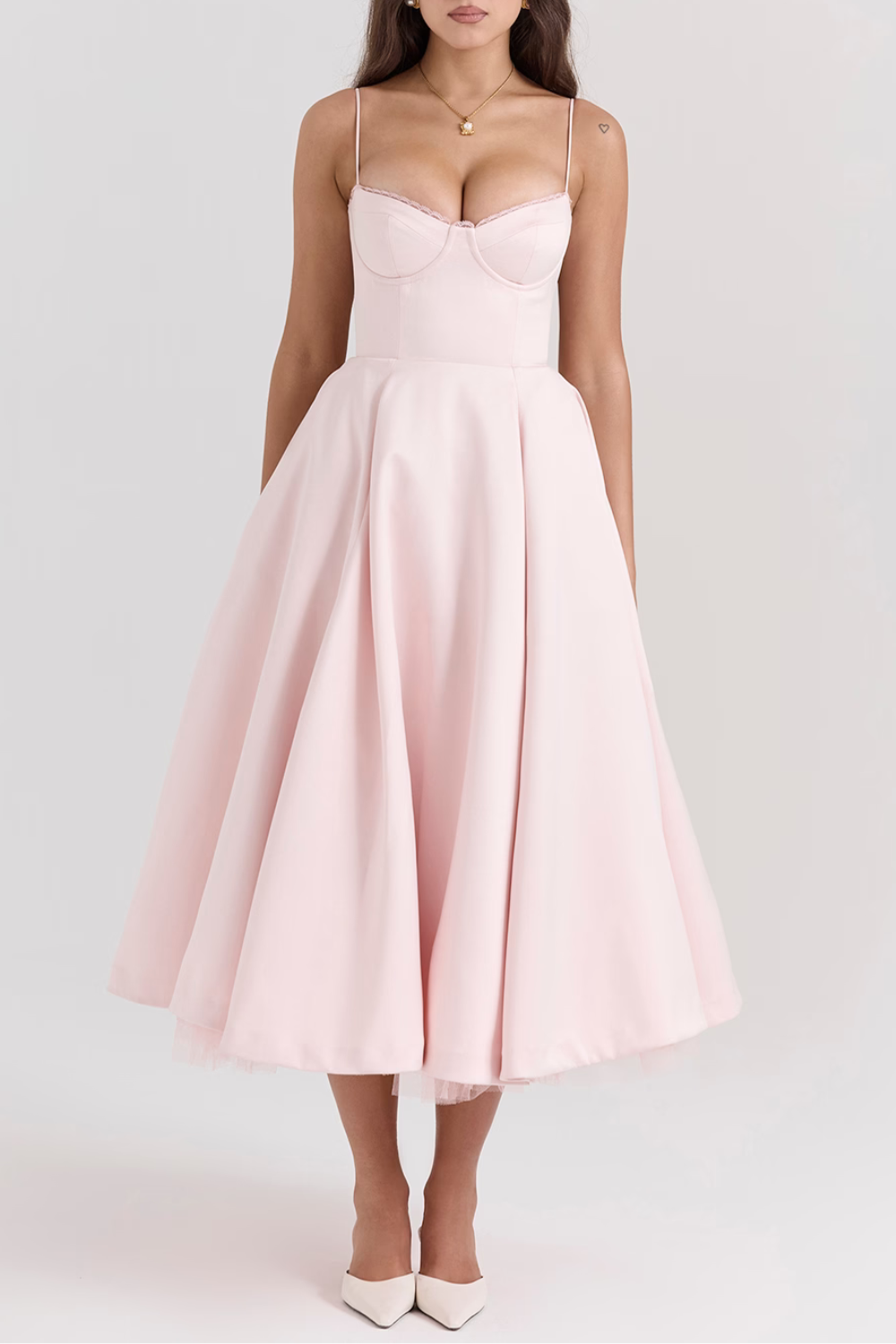 Women’s Sweetheart Neckline Evening Dress – Refined Silhouette for Formal and Special Events