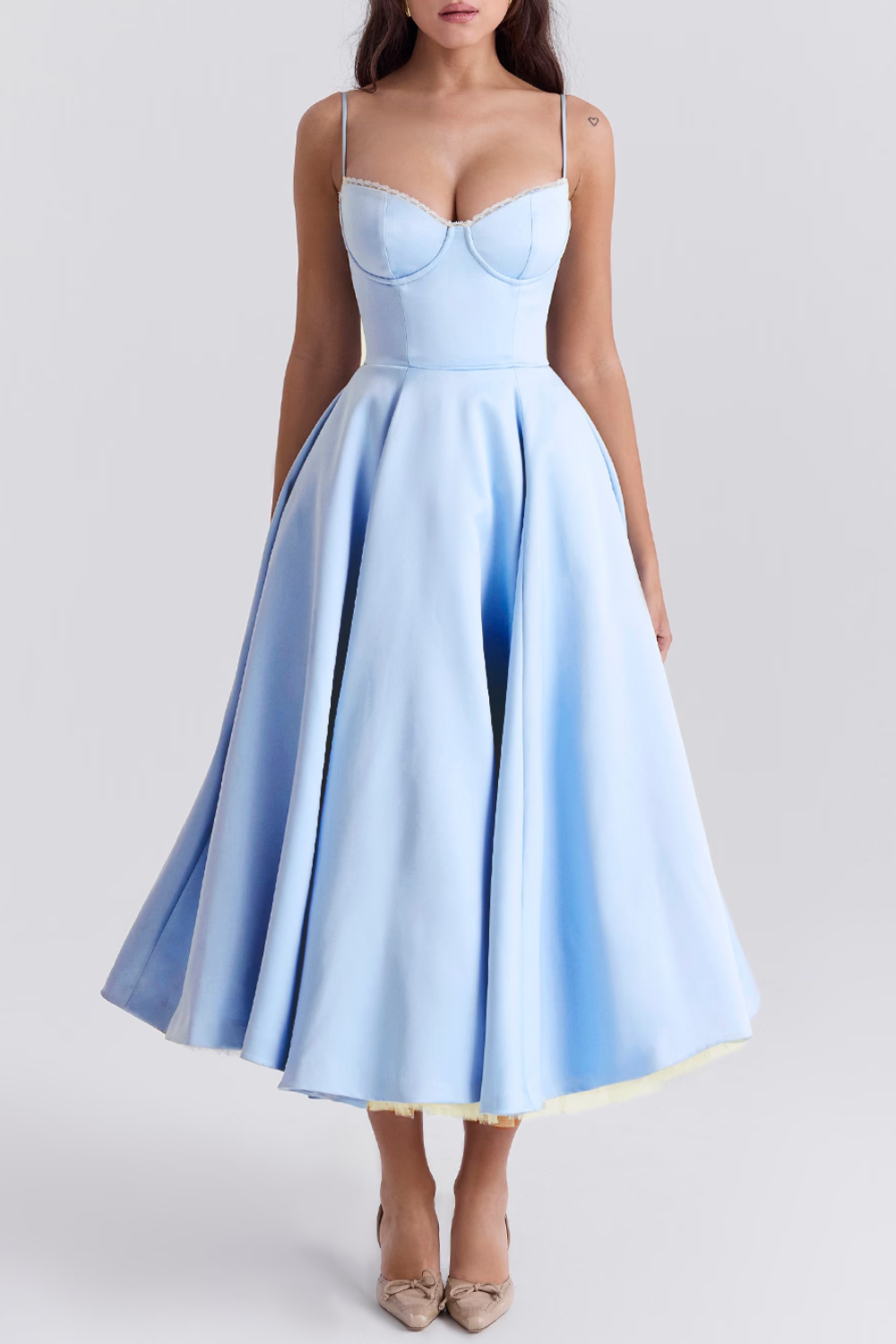 Women’s Sweetheart Neckline Evening Dress – Refined Silhouette for Formal and Special Events