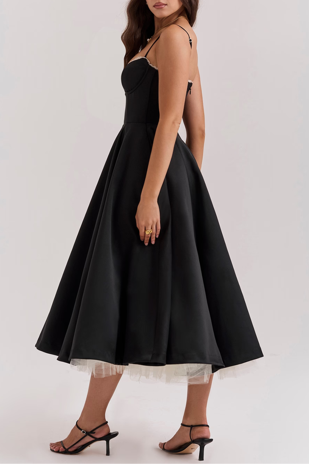 Women’s Sweetheart Neckline Evening Dress – Refined Silhouette for Formal and Special Events