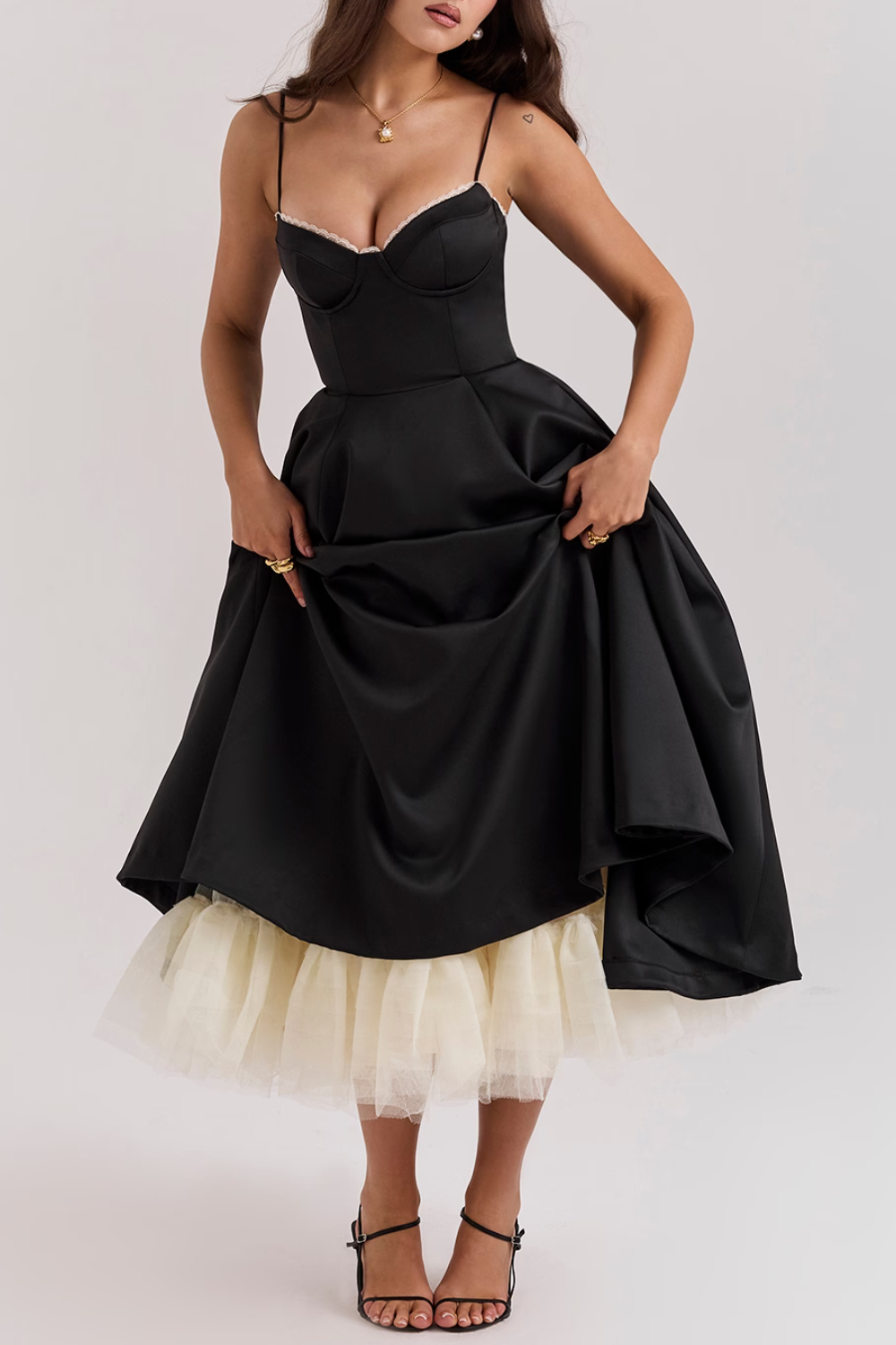 Women’s Sweetheart Neckline Evening Dress – Refined Silhouette for Formal and Special Events