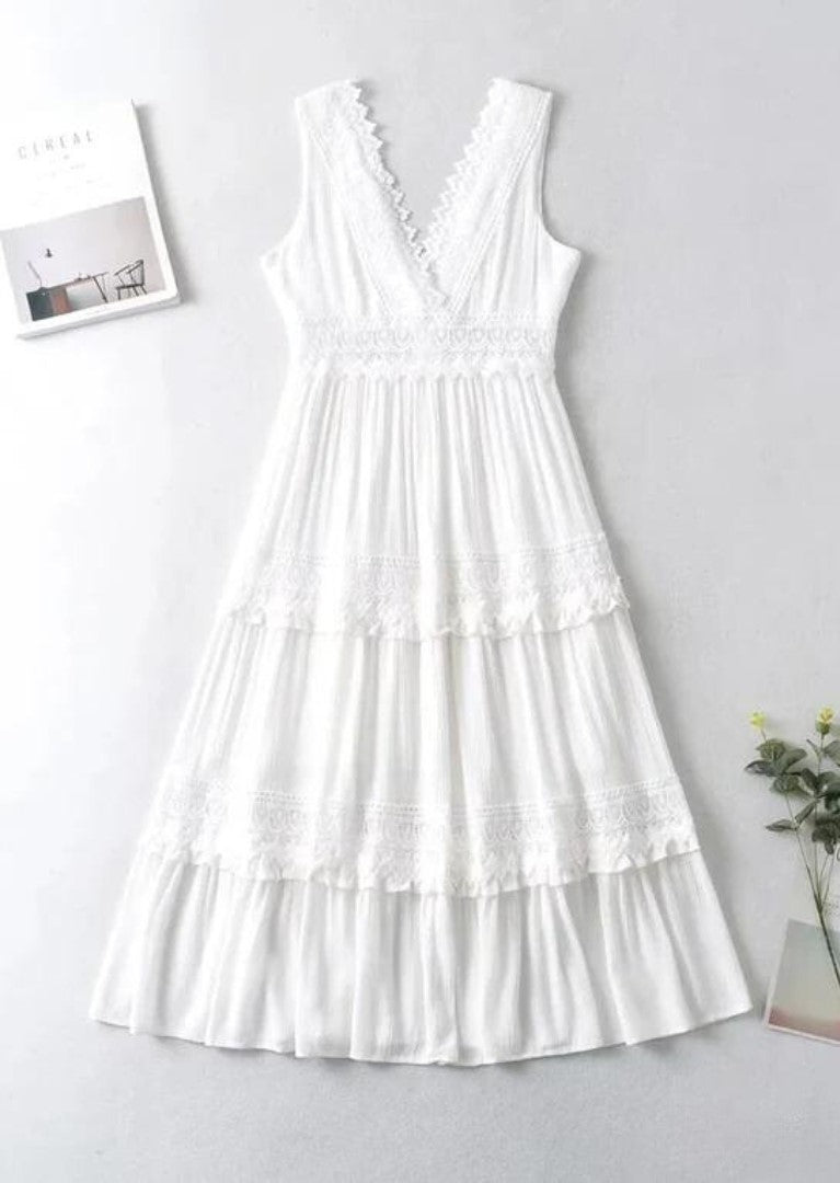Women’s White Lace V-Neck Maxi Dress – Sleeveless Summer Gown with Tiered Hem